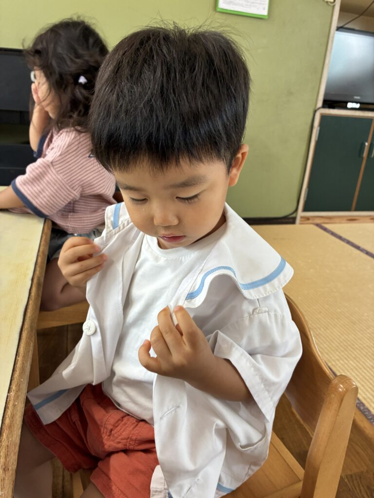 園児服を着る事（R8.7.1）