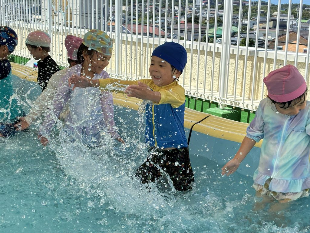 水しぶきも楽しさのひとつ!(R8.8月)